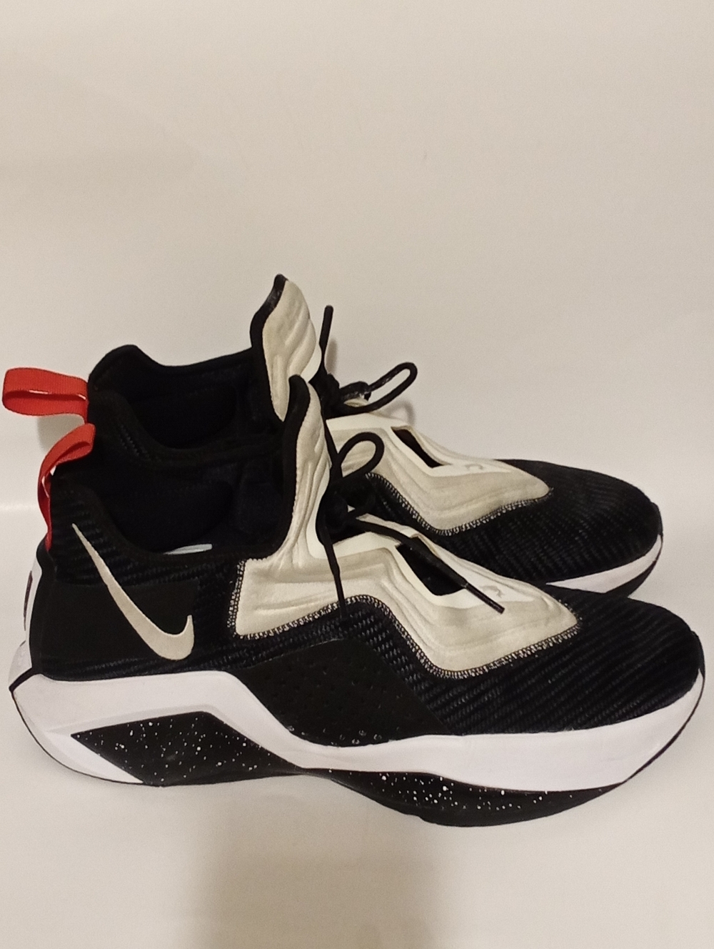 Men's Nike Labron Soldier 14 Size 13